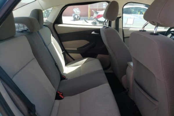 фото Ford Focus SE