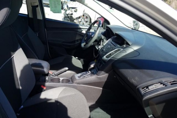 фото Ford Focus SE