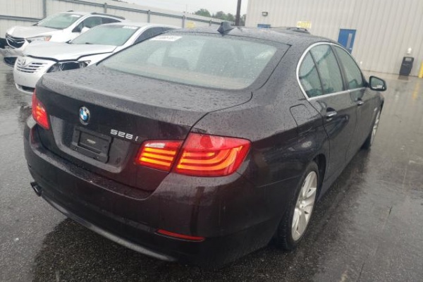 фото BMW 528XI