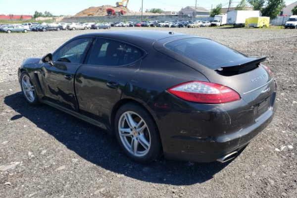 фото PORSCHE PANAMERA 2