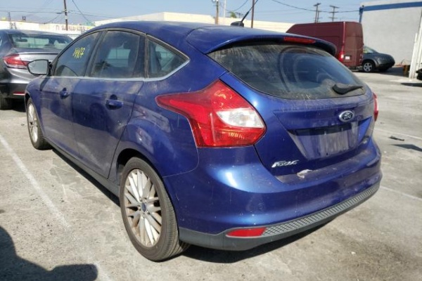 фото Ford Focus SE