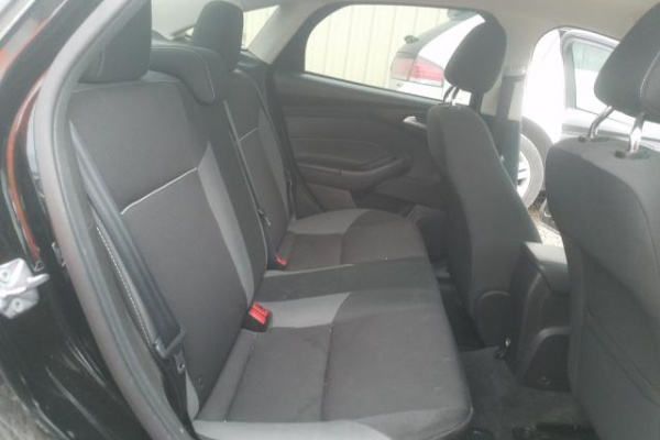 фото Ford Focus SE