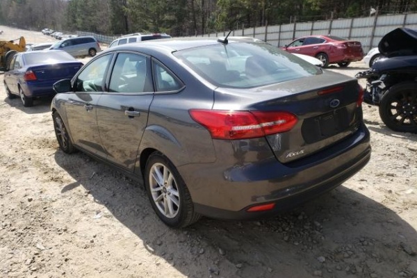 фото Ford Focus SE