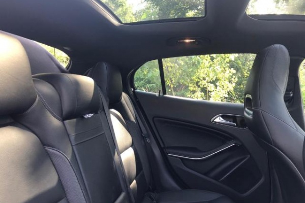 фото Mercedes GLA 45 AMG