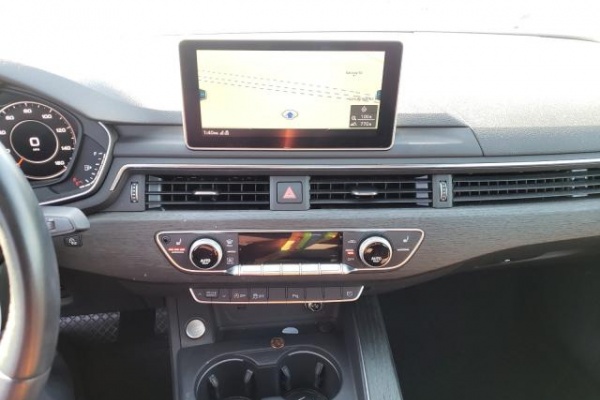 фото Audi A4 Premium Plus