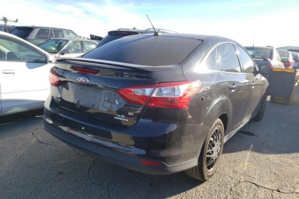 фото Ford Focus SE