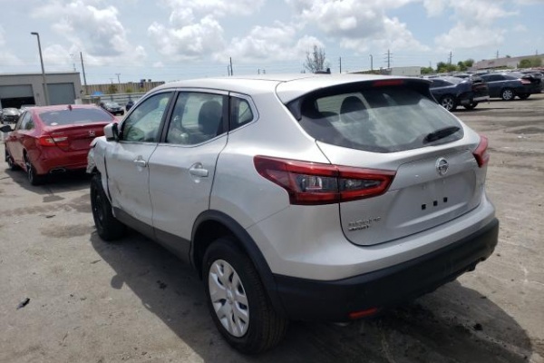 фото Nissan Rogue SPORT S