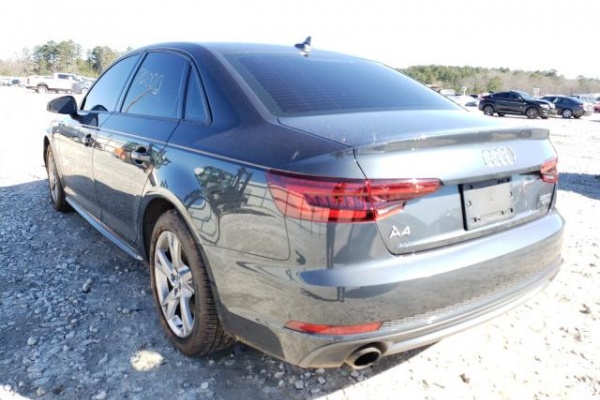 фото Audi A4 Premium