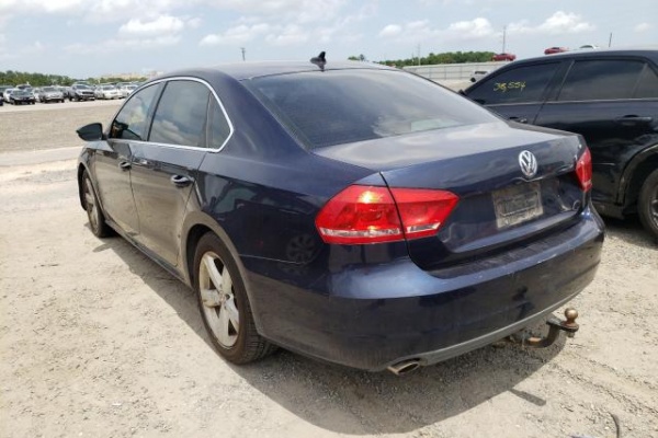 фото Volkswagen Passat SE