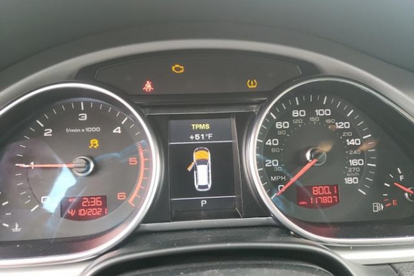 фото Audi Q7 PRESTIGE