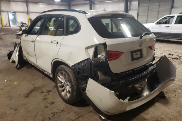 фото BMW X1 SDRIVE28I