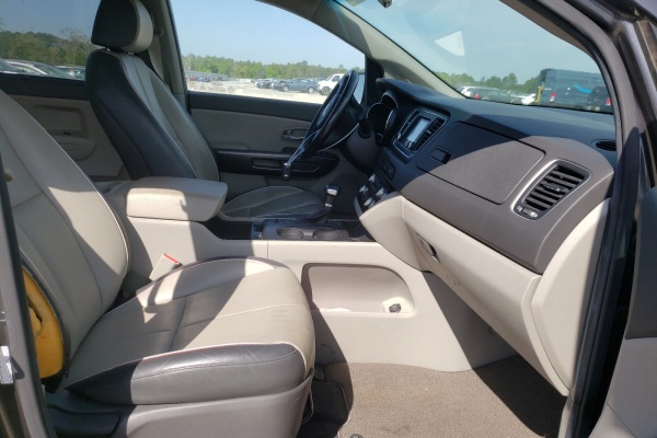 фото Kia Sedona LX