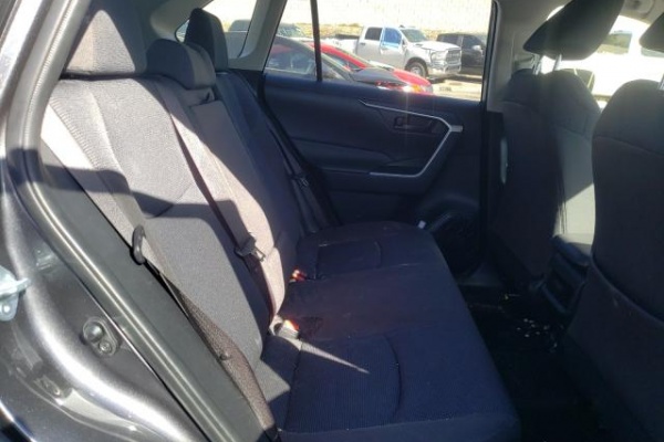 фото Toyota RAV4 LE