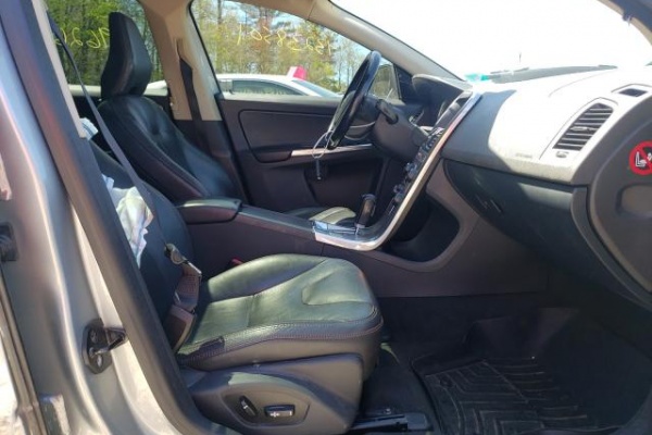 фото Volvo XC60 T6