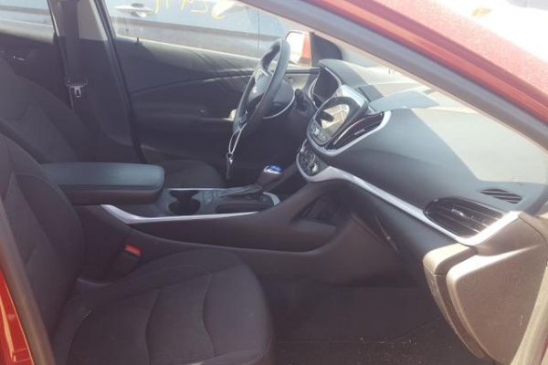 фото Chevrolet Volt LT