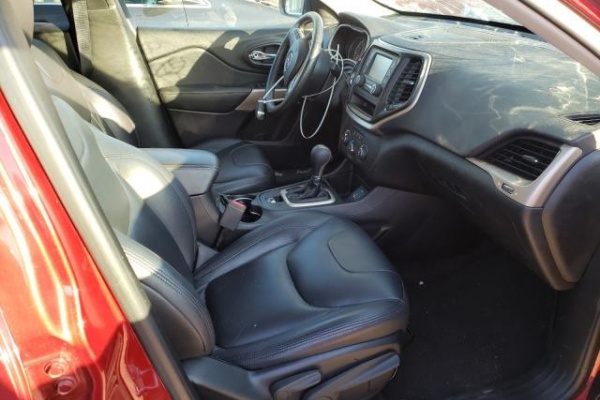 фото jeep CHEROKEE SPORT