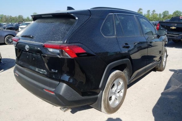 фото Toyota RAV4 XLE