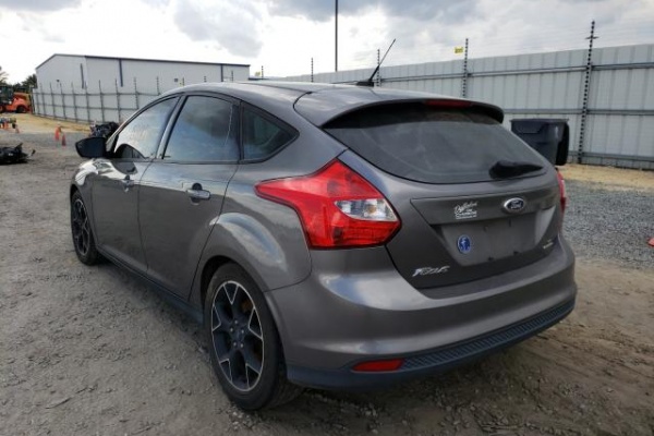 фото Ford Focus SE