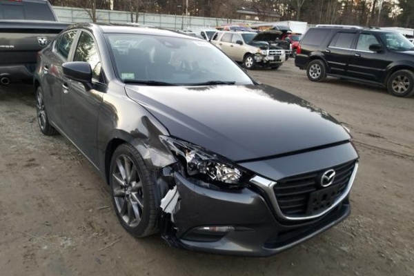 фото Mazda 3 TOURING