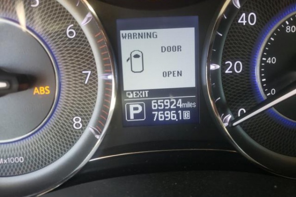 фото Infiniti QX80