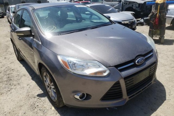 фото Ford Focus SE