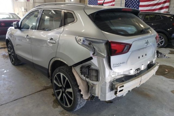 фото Nissan ROGUE SPORT S