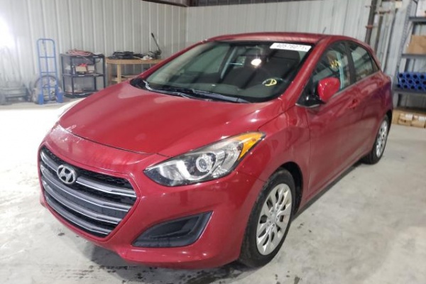 фото Hyundai Elantra GT