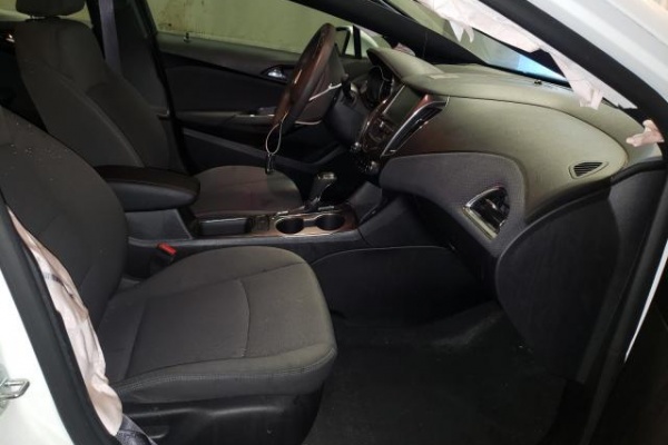 фото Chevrolet Cruze LT