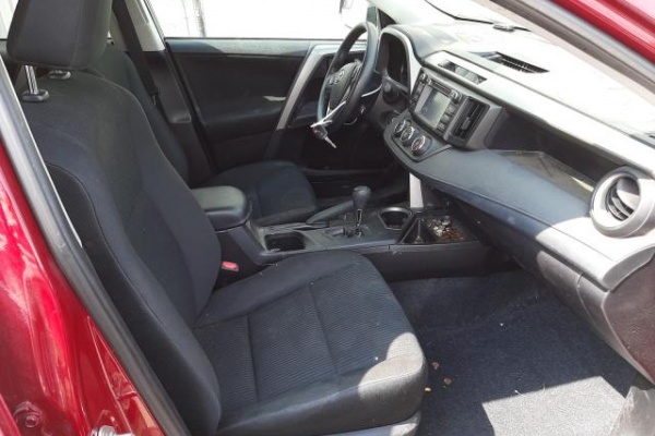 фото Toyota RAV4 LE