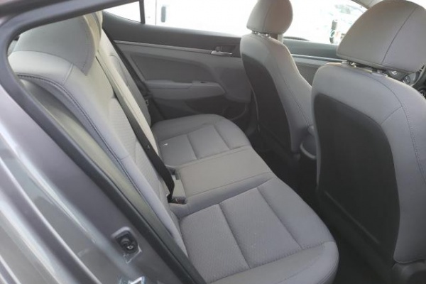 фото Hyundai Elantra SEL