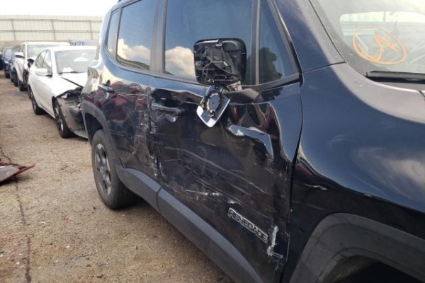 фото JEEP RENEGADE SPORT