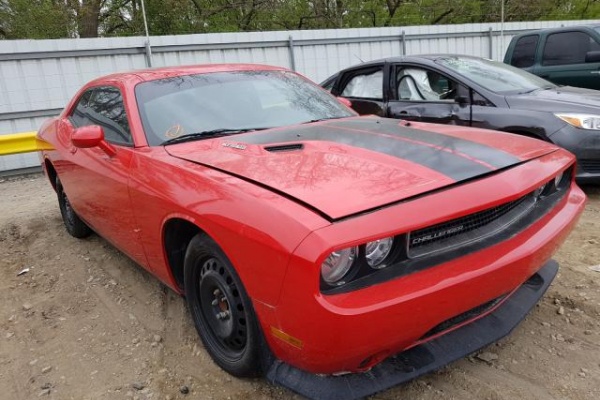 фото Dodge Challenger SXT