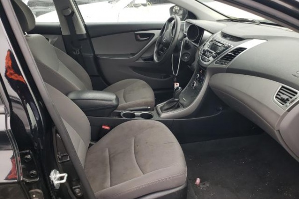 фото Hyundai Elantra SE