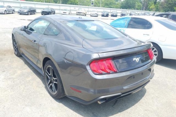фото Ford Mustang