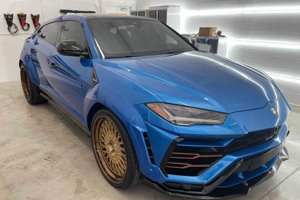 фото Lamborghini URUS