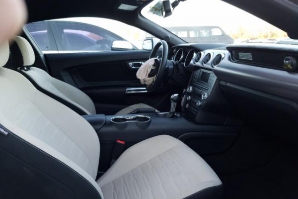 фото Ford Mustang