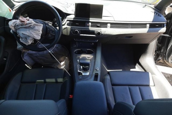 фото Audi A4 Premium Plus