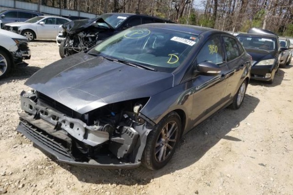 фото Ford Focus SE