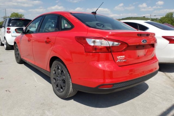 фото Ford Focus SE