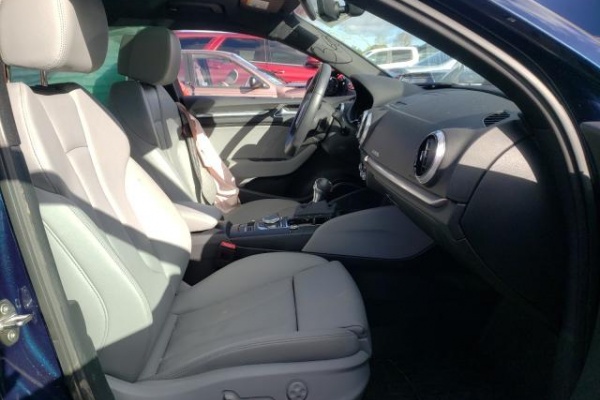 фото Audi A3 Premium