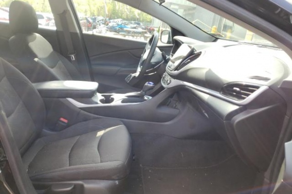 фото Chevrolet Volt LT