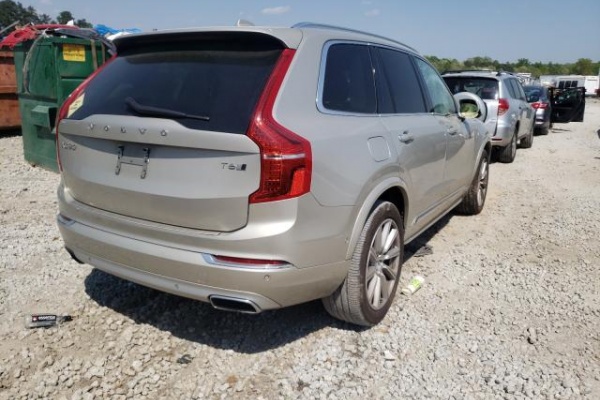 фото Volvo XC90 T6