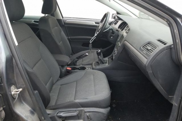 фото Volkswagen golf SPORTWAGEN S