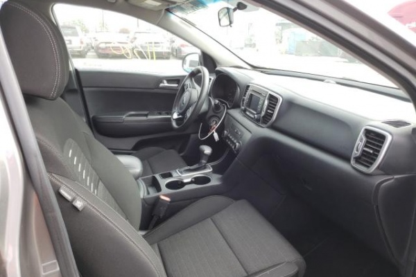 фото Kia SPORTAGE LX