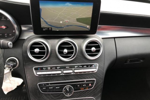 фото Mercedes-Benz C 300 4MATIC