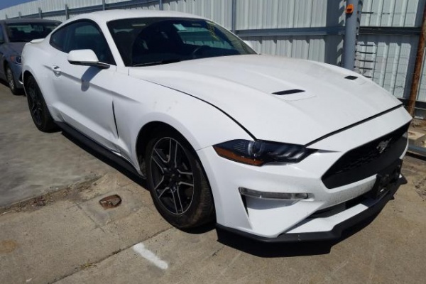 фото Ford Mustang