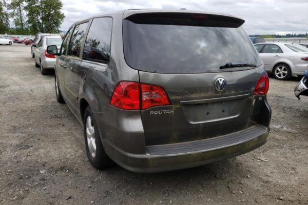 фото Volkswagen ROUTAN SEL