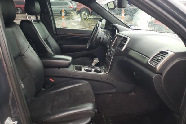 фото jeep  GRAND CHEROKEE LAREDO