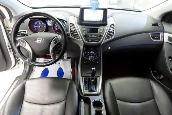 фото Hyundai Avante