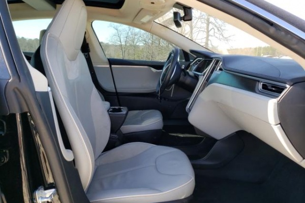 фото Tesla MODEL S